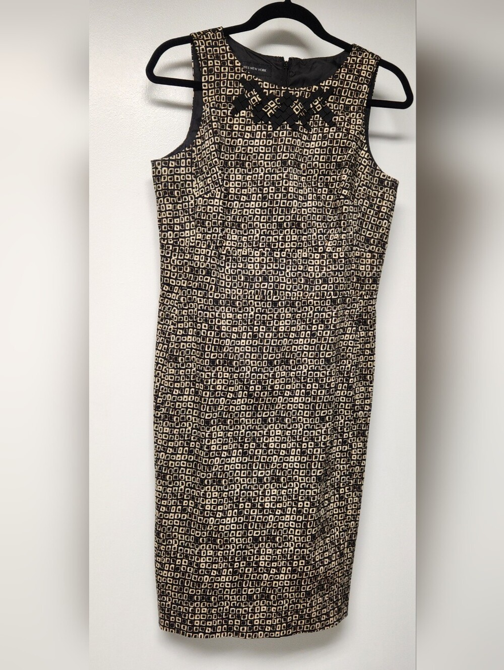 Jones New York Black and Gold Geometric Midi Sheath Dress